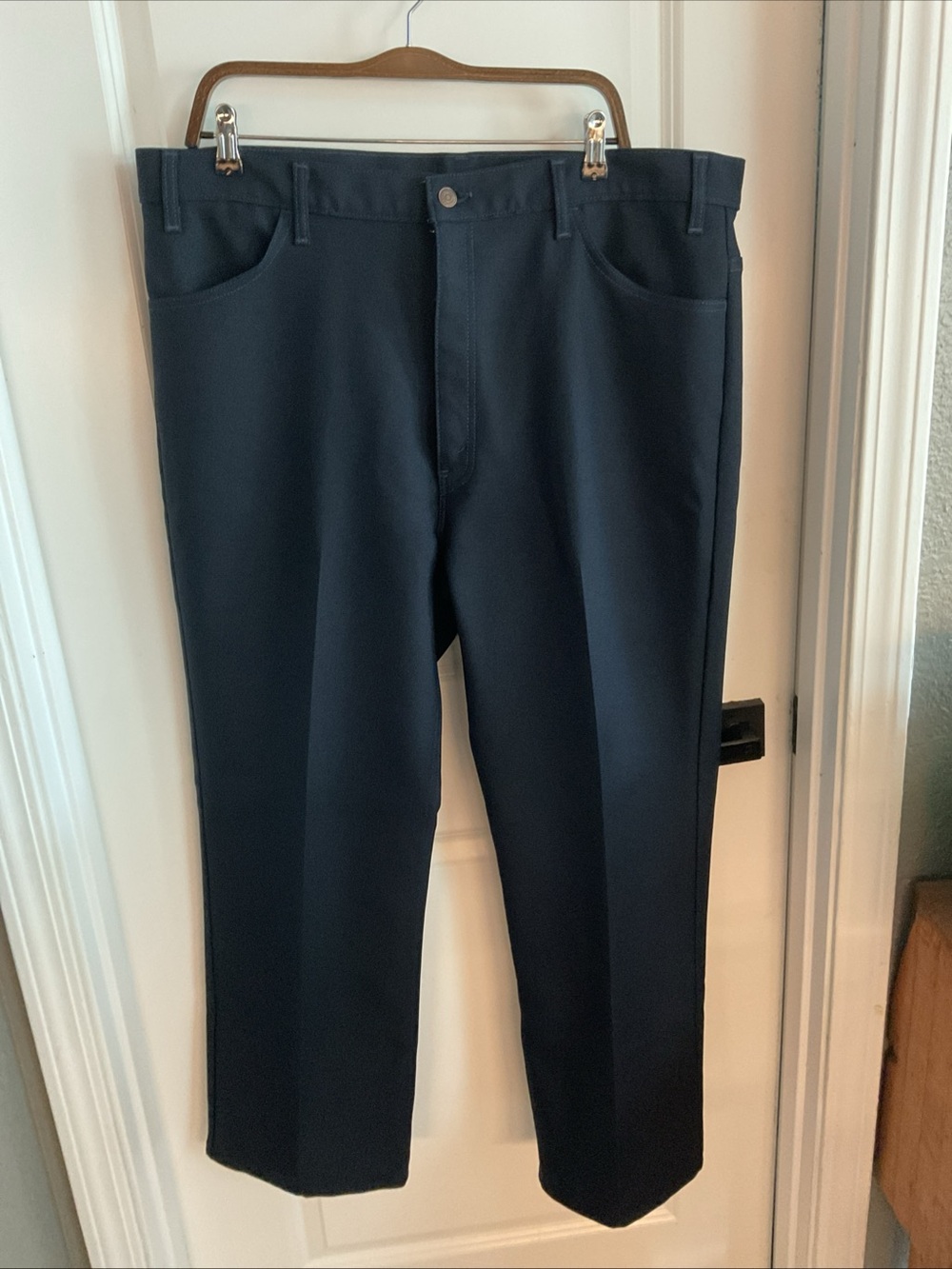 Levi's - Men's Dark Navy Black Tab Straight Pants - Men’s Size 42x34